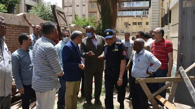 حريق بمدرسة صفى الدين ابو شناف بالمنيا .. والمحافظ يأمر بالتحقيق