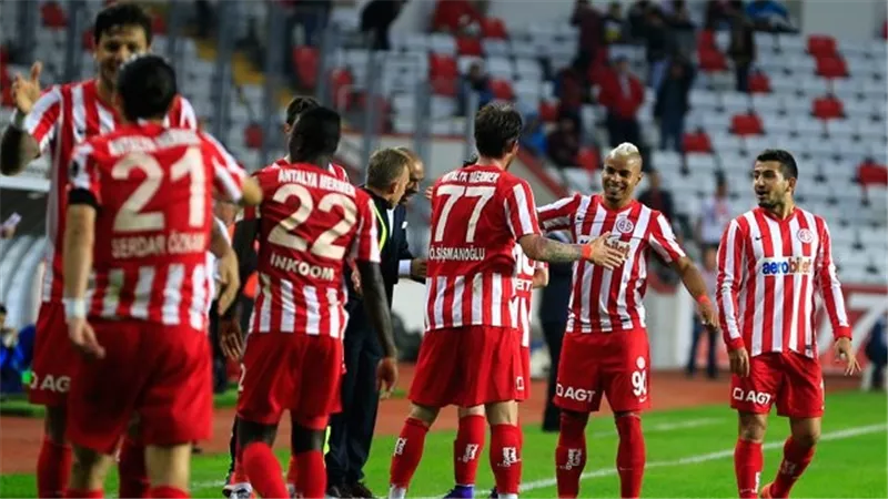 أنطاليا سبور يفوز على قونيا سبور في الدورى التركى