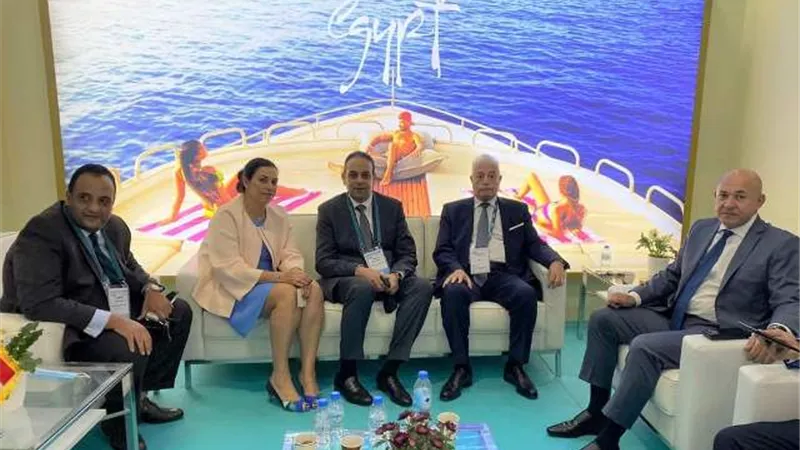 بشرى سارة .. فودة : تسيير رحلة سياحية اسبوعيا من باريس الى شرم الشيخ