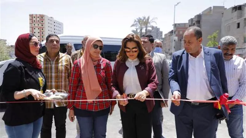 محافظ دمياط تفتتح موقف سيارات عزبة البرج الجديد