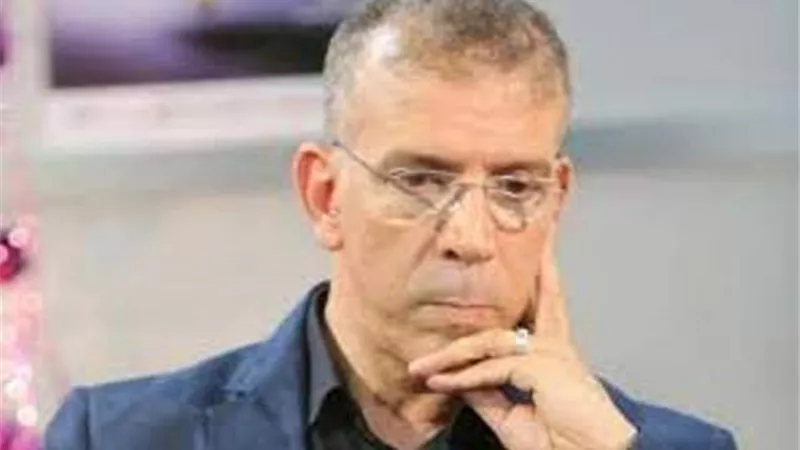 حفيظ دراجى يتضامن مع الأهلى بشأن ملعب نهائى افريقيا بتويتة مثيرة