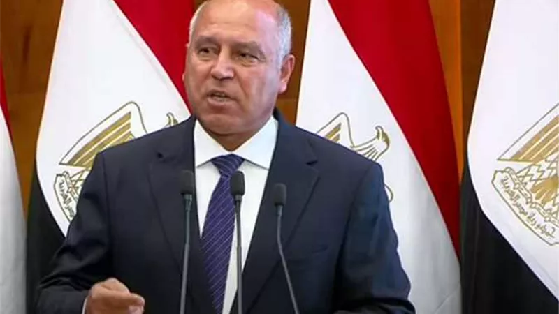 وزير النقل: 35 كيلومترًا أرصفة جديدة منها 18 في الإسكندرية بعمق 18 مترًا.. فيديو
