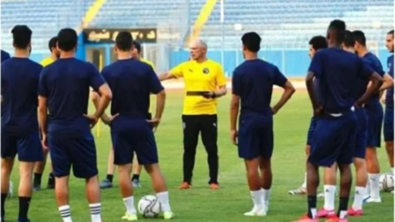تاكيس جونياس يعلن قائمة بيراميدز لمواجهة المقاصة فى الدورى