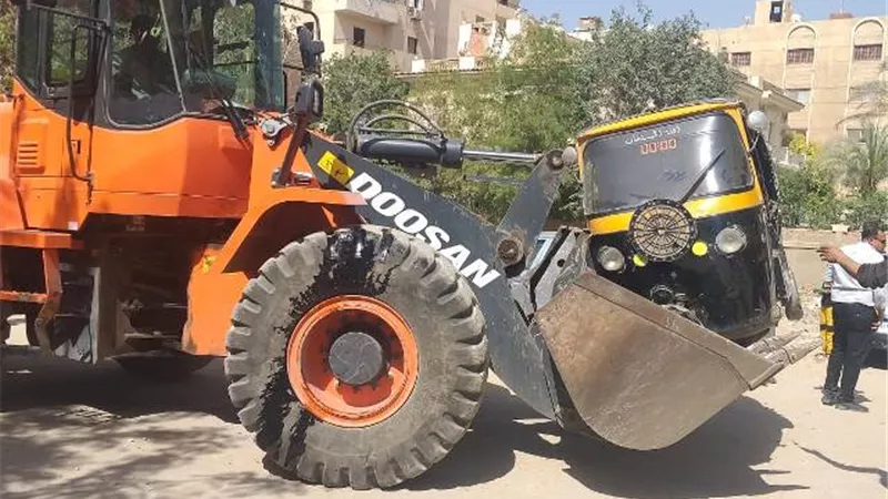 الجيزة تتحفظ علي ٤٤ توك توك خلال يومين