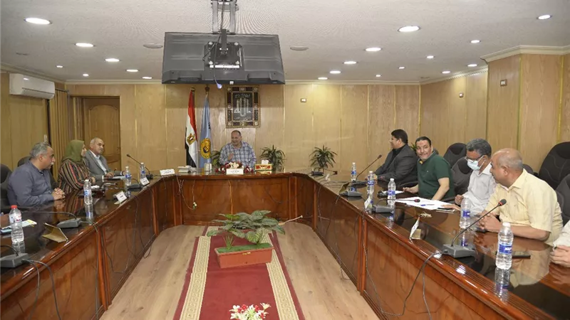 محافظ أسيوط يعقد اجتماعاً لمتابعة أعمال تطوير مسار رحلة العائلة المقدسة