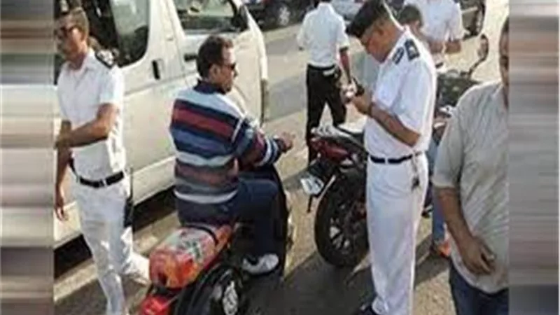 بسبب الخوذة.. ضبط 2127 مخالفة لقائدي الدراجات النارية