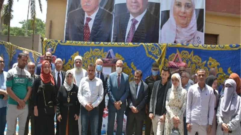 الهجان وسوسه يشهدان توزيع أجهزة عرائس على 6 فتيات من الأيتام وغير القادرين