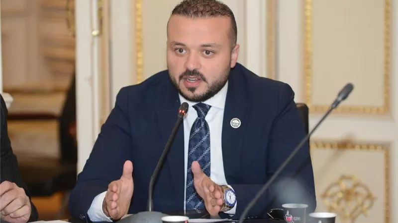محمد الجارحي يشيد بتوجيه الرئيس باستثناء مستلزمات الإنتاج والمواد الخام من نظام الاعتمادات المستندية
