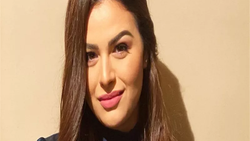 هنادي مهنا تنعى عمه زوجها أحمد خالد صالح بهذه الكلمات
