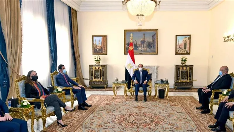 الرئيس السيسي يؤكد حرص مصر على تعزيز العلاقات مع البرازيل في كافة المجالات