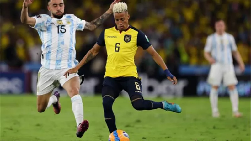 منتخب الإكوادور مهدد بالاستبعاد من كأس العالم بقطر بعد شكوى تشيلى
