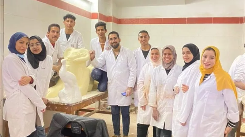 طلبة كلية الآثار بسوهاج يحاكون طريق الكباش بالأقصر ... صور