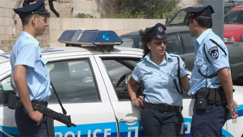 سريلانكا تأمر الشرطة باستخدام الذخيرة الحية لاحتواء أعمال الشغب