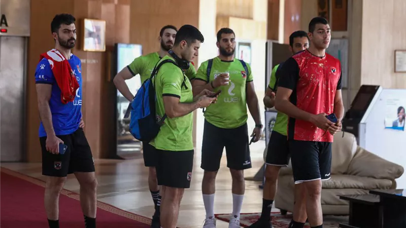 رجال يد الأهلي يختتم تدريباته اليوم استعدادًا لمباراة فاب الكاميروني