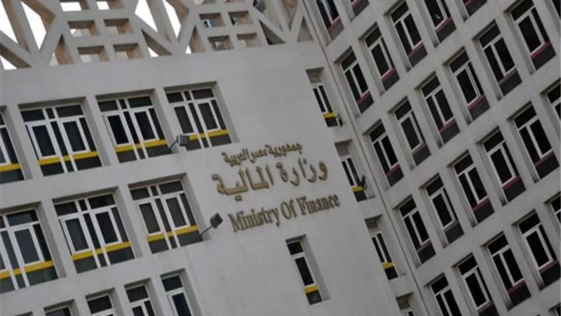 4 مليارات جنيه ضرائب ورسوم بجمارك السويس في أبريل الماضى