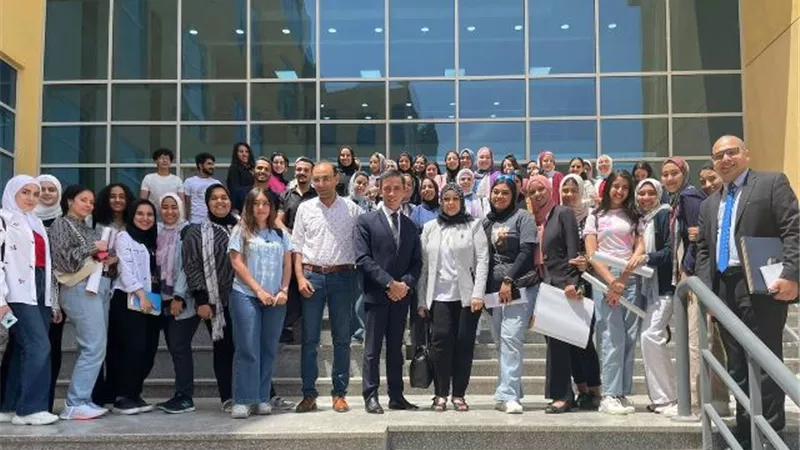 كلية اللغات والترجمة تكشف عن تفاصيل زيارة سفير 