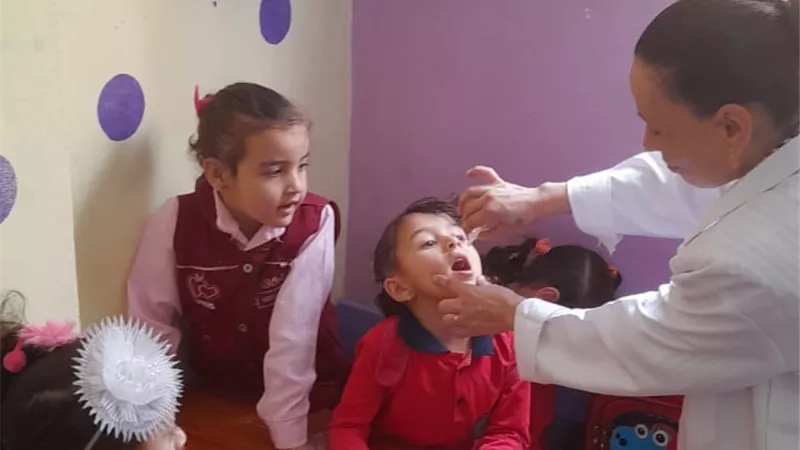 تطعيم 583 ألف مستهدف ضد شلل الأطفال بقنا ..صور