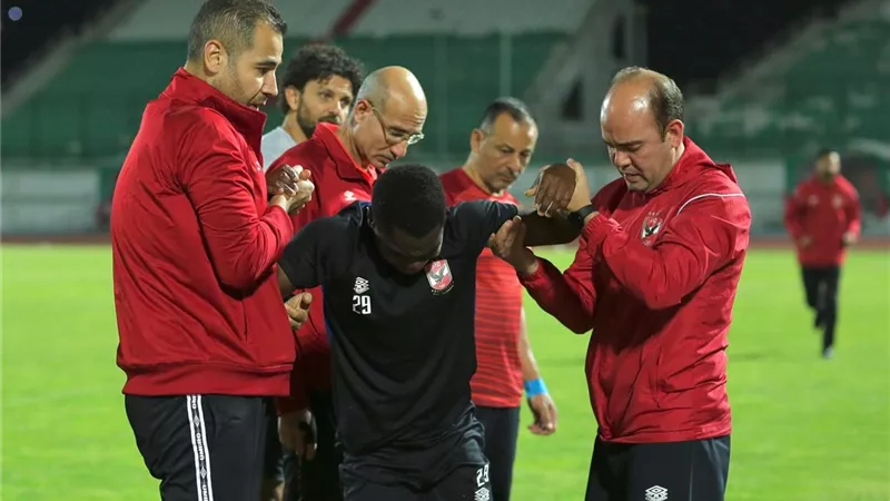 الاهلى بعلن إصابة ميكيسوني في الرباط الداخلي للركبة