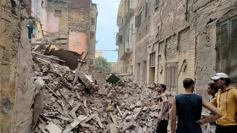 رفع ٢٠٥طن مخلفات بناء بحي غرب الأسكندرية..صور