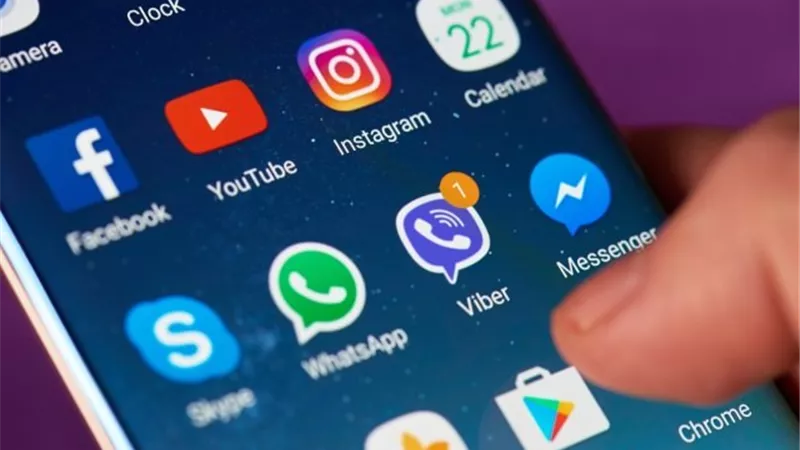 احذر هذا التطبيق.. يشارك بياناتك أكثر من غيره