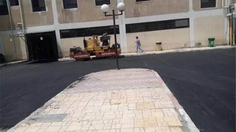 رفع كفاءة مدخل طوارئ مستشفي جامعة القناة بالإسماعيلية..صور