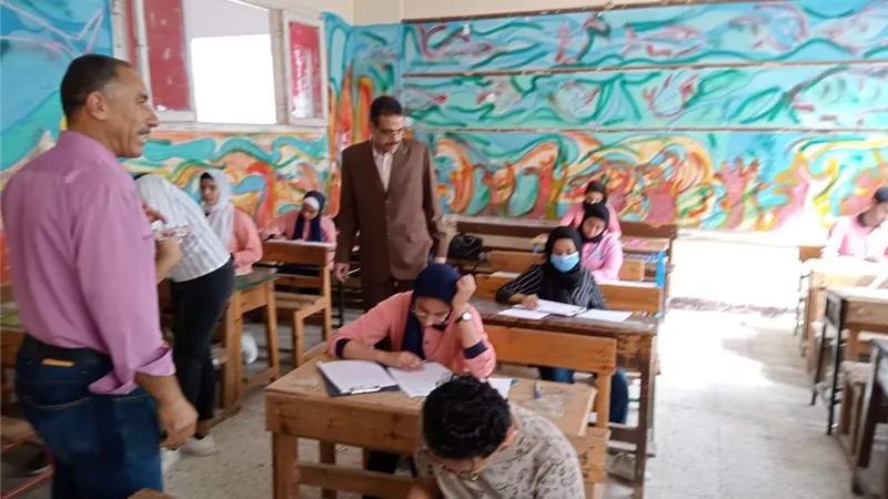 إنطلاق ماراثون إمتحانات الشهادة الإعدادية بالبحر الأحمر وكيل تعليم البحرالأحمرخلو ورقة الأسئلة من أية مشاكل فنية
