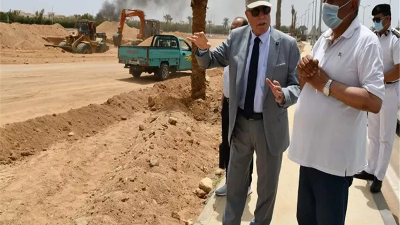 فودة يتابع الأعمال الجارية بمشروع الحديقة المركزية بمدينة شرم الشيخ