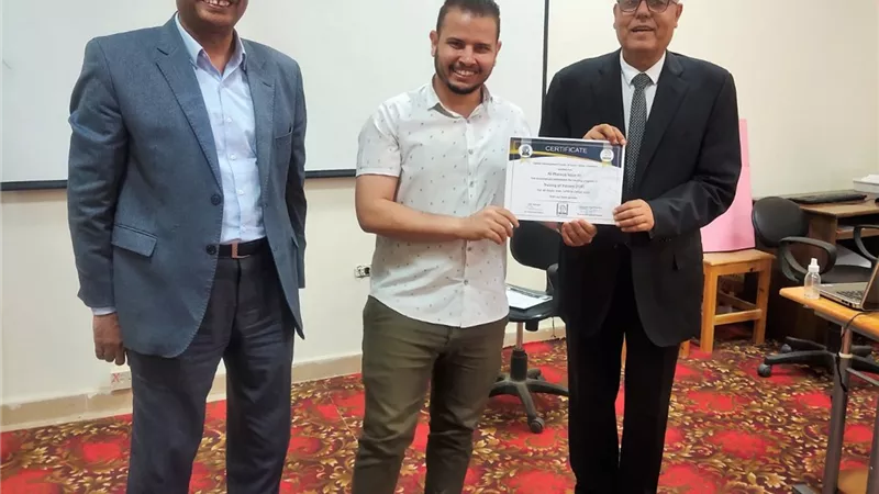 رئيس جامعة جنوب الوادي يلتقى بمدربى مركز التطوير الوظيفى