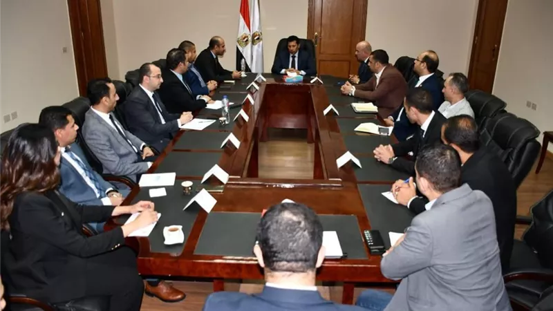 وزير الرياضة يلتقي تنسيقية شباب الاحزاب والسياسيين