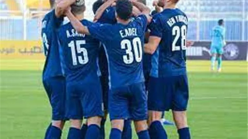 تاكيس جونياس يعلن قائمة بيراميدز لمواجهة فاركو في الدوري