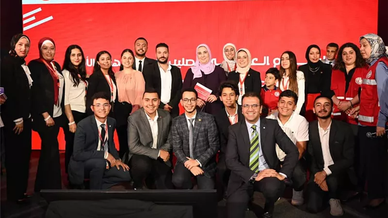 القباج تكرم المتطوعين المشاركين في جهود الإغاثة الدولية علي الحدود الأوكرانية البولندية
