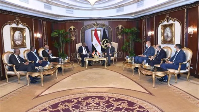 وزير الداخلية خلال أستقباله نظيره السودانى.. دعم رسالة الأمن والإستقرار فى المنطقة وتضافر الجهود لمحاصرة الإرهاب