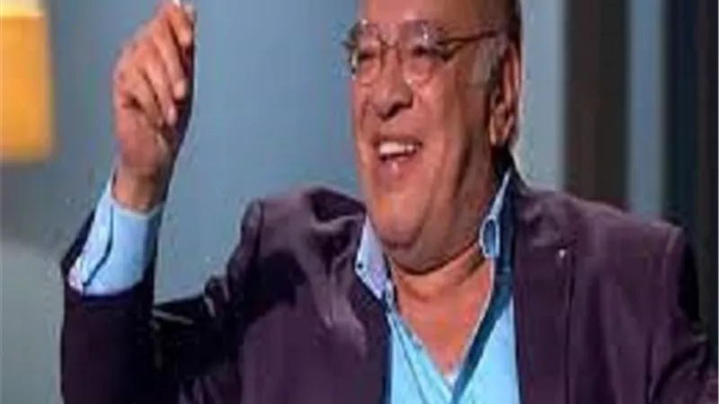 صلاح عبد الله يمازح جمهوره: أبو الهول طلبني على المحمول