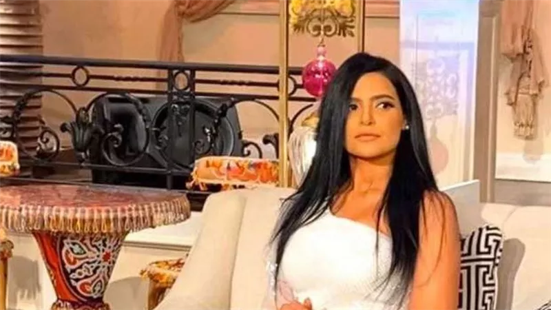 شاهد.. مروة الأزلى تداعب متابعيها وتعلق: 