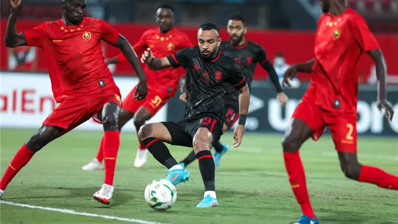 نجم المغرب: الأهلي مظلوم باللعب في إفريقيا.. والكاف السبب في الفضائح
