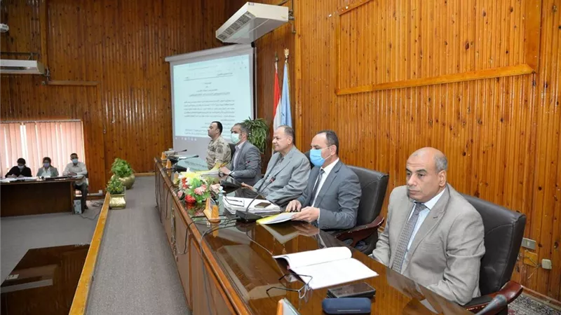 محافظ أسيوط يترأس اجتماع المجلس التنفيذى ويعلن الموافقة على مشروع الموازنة للعام المالي 2022 / 2023