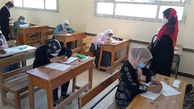 أمهات مصر: صعوبة إمتحانات الشهادة الإعدادية.. وأولي ثانوي في مستوي الطالب المتوسط
