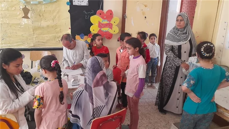 فحص 614 ألف تلميذ ضد أمراض سوء التغذية بالمنيا