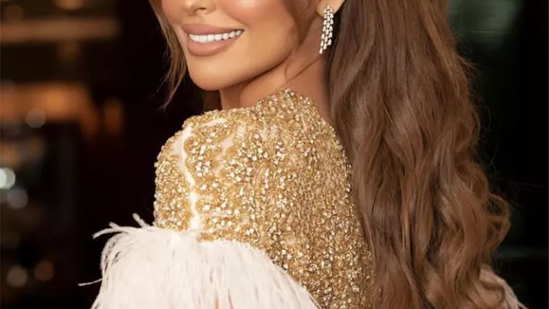 بالذهبى.. مى سليم تلفت الأنظار عبر إنستجرام