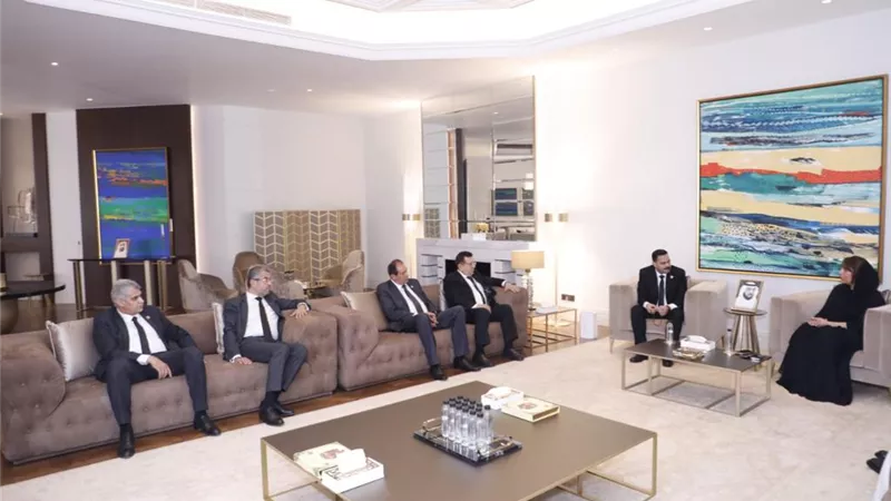 وفد برلماني من حزب مستقبل وطن يقدم العزاء للسفيرة مريم الكعبي في وفاة الشيخ خليفة بن زايد