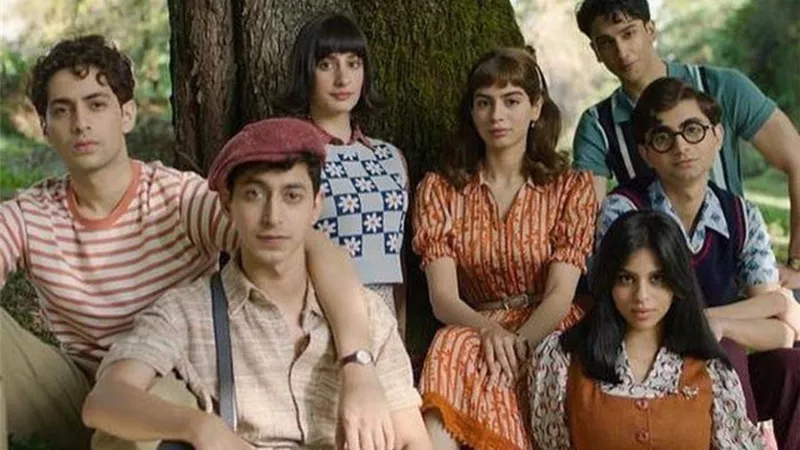 تعرف على تفاصيل أول فيلم يجمع ابنة شاروخان مع حفيد أمتاب باتشان