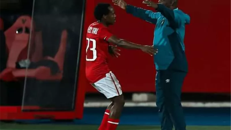 كاف يختار بيرسي تاو أفضل لاعب في مباراة الأهلي ووفاق سطيف.. فيديو