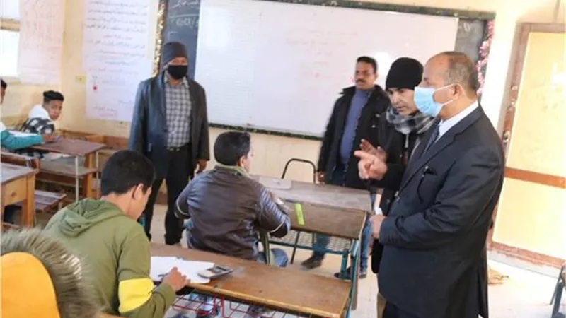 استبعاد رئيس لجنة بشمال سيناء لقيام معلم بتصوير ورقة امتحان للشهاد الإعدادية