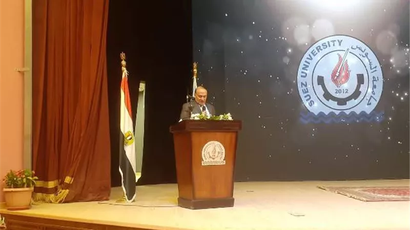 اللواء سمير فرج يناقش تداعيات الحرب الروسية الأوكرانية في جامعة السويس