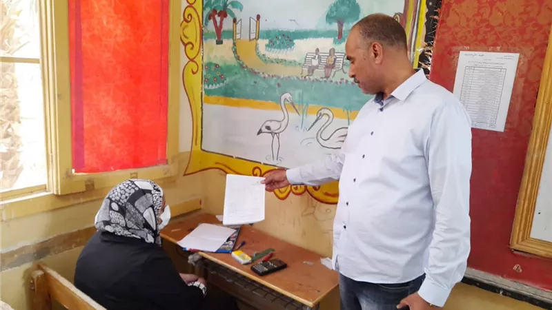 الفولي يتفقد امتحانات النقل في يومها الأخير