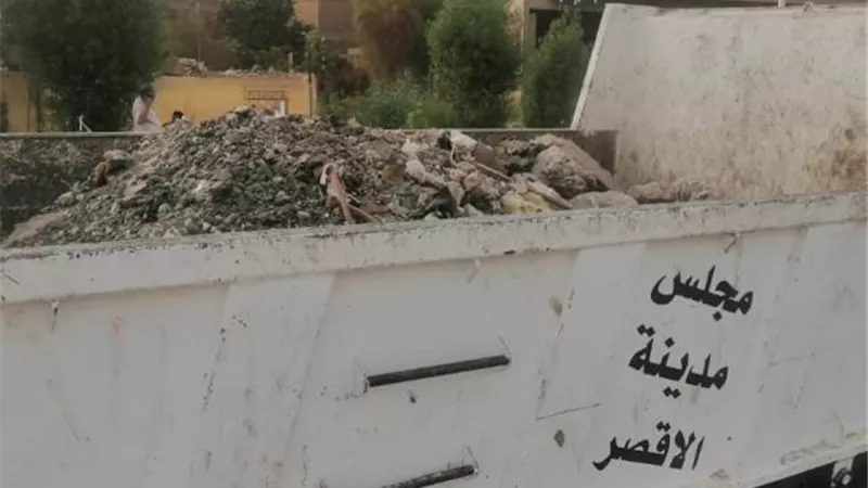 حملات نظافة وغسيل شوارع بأحياء مدينة الأقصر