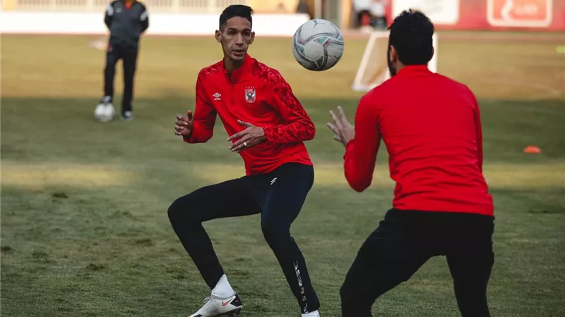 بعد تعافيه من كورونا .. بدر بانون يشارك فى تدريبات الأهلى إستعداداً لنهائى دورى الأبطال