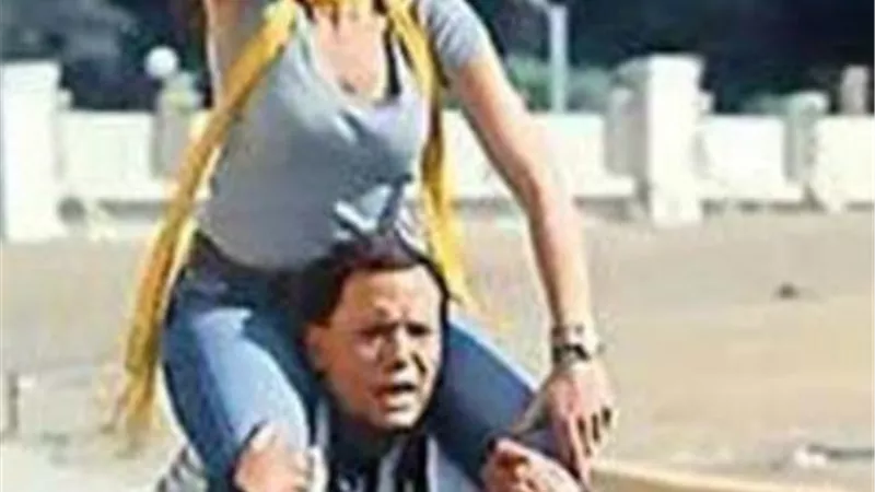 داليا البحيرى لـ عادل إمام : أ نت فعلا زعيم القلوب انا محظوظة اني وقفت قدامك