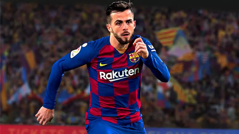 عرض إيطالي ينقذ بيانيتش من جحيم التجاهل في برشلونة