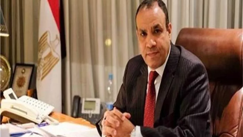 سفير مصر لدى الاتحاد الأوروبي يبحث مع المفوضية الأوروبية التعاون في مجال الطاقة وتغير المناخ